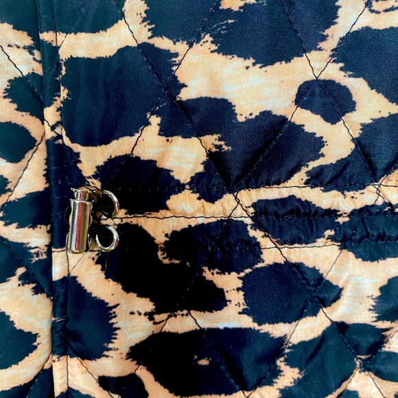 Cheetah plus-size vest - Picture 4 of 4